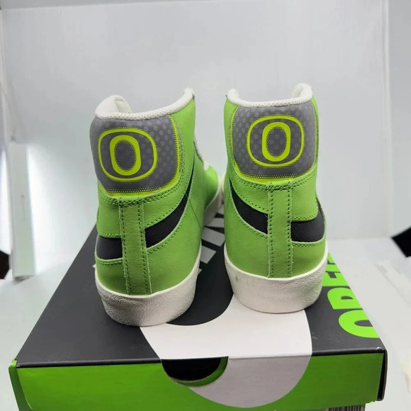 Nike Mens Shoes Dunk Mid 77 Oregon Ducks Limited Edition Sneakers Green Size 10 - Picture 3 of 8